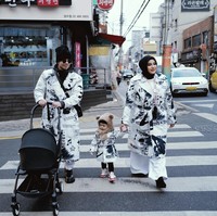 Istrinya mendapat perlakuan body shaming dari netizen, Atta Halilintar tak tinggal diam. Ia pun mengunggah foto bersama Aurel Hermansyah dengan caption, “Apapun orang bilang istriku tetep ter debest Busui/bumil itu cantik,” tulis Atta di Instagram. Foto: Instagram @aurelie.hermansyah