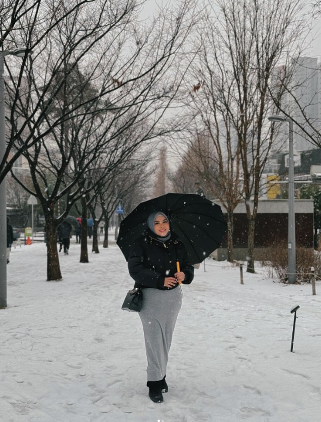 Sejumlah netizen menuliskan komentar body shaming pada Aurel. Hal ini memberikan tekanan tersendiri pada putri Krisdayanti dan Anang Hermansyah itu. Foto: Instagram @aurelie.hermansyah