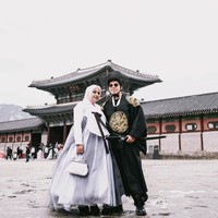 Tak hanya itu, Aurel Hermansyah juga merasa sedih karena banyak komentar pedas yang diterimanya dari sesama perempuan. Kenapa ya orang2 itu pada jahat dan suka banget body shaming? Yg mirisnya adalah yg ngomong sesama perempuan,” ujarnya lagi.