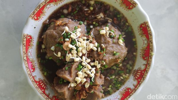Bakso rawon di Sidoarjo nikmat disantap kala hujan
