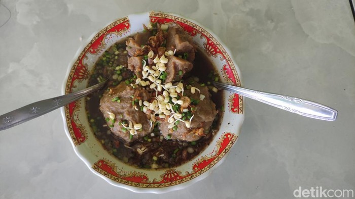 Bakso rawon di Sidoarjo nikmat disantap kala hujan