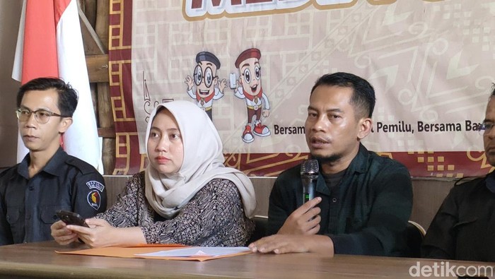 Bawaslu Kabupaten Garut.