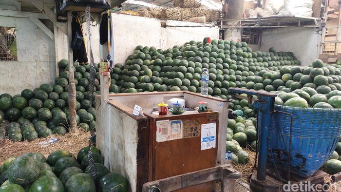 Begini kondisi TKP penjual semangka di Jaktim tewas disiram air keras-dibacok (Tina/detikcom).