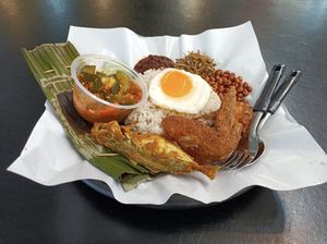 Jurnalis Australia Ini Sebut Nasi Lemak Menu Sarapan Sempurna