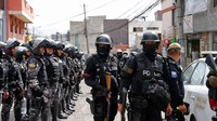 Mobilitas tentara itu dilakukan saat perburuan besar-besaran sedang dilakukan terhadap gembong narkoba dan gangster bernama Jose Adolfo Macias alias Fito, yang dikenal sebagai pemimpin geng kriminal Los Choneros yang berpengaruh di Ekuador.  