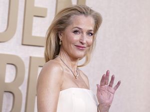 Ketakutan Gillian Anderson Gabung Film Scoop soal Kisah Pangeran Andrew
