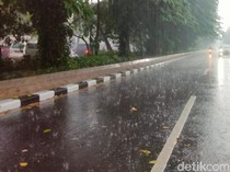 Cuaca Jatim 12 November 2025, Awas Hujan Petir di 6 Wilayah