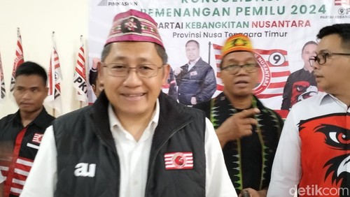 Ketum PKN Anas Urbaningrum di Labuan Bajo, NTT.