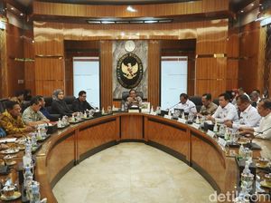 Dapat Permintaan Pemakzulan Jokowi, Ini Kata Mahfud Md
