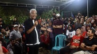 Ramah tamah ini dilakukan bersama warga yang sebagian besar profesinya adalah petani.