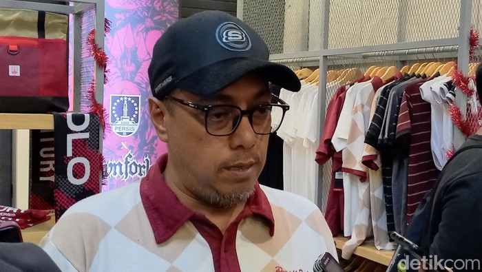 Manajer Persis Solo Chairul Basalamah, saat ditemui awak media di Persis Store Solo, Selasa (9/1/2024).