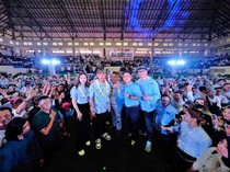 Momen Gibran Hadiri Deklarasi Pendukung Didampingi Hotman Paris di Bali