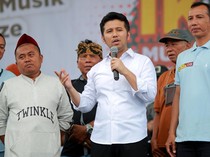 Momen Keseruan Emil Dardak saat Bertemu Nelayan Muncar