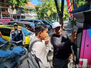 Catat, Bayar Parkir di Kota Surabaya Pake QRIS