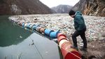 Jorok ! Ribuan Kubik Sampah Menumpuk di Sungai Bosnia