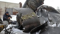 Pasokan senjata dari Korut ke Rusia sebetulnya sudah mencuat sejak tahun lalu. Bantuan ini bahkan disebut turut dibahas dalam pertemuan Presiden Vladimir Putin dan pemimpin Kim Jong Un di Vostochny pada September 2023.  