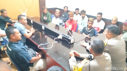 Proses mediasi dua kelompok buruh yang bentrok di Ungasan.