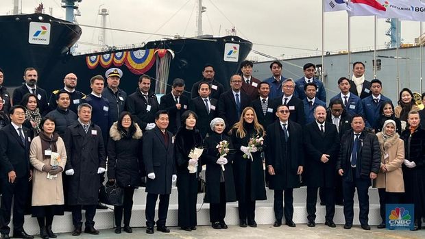 PT Pertamina International Shipping (PIS) mendatangkan dua kapal tanker baru buatan Hyundai, Korea Selatan. Tanker tersebut khusus untuk mengangkut muatan LPG dan amonia. (CNBC Indonesia/Wahyu Daniel)