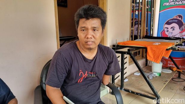 Divisi Merchandise DIFAGAMA, Bejo Riyanto saat memberikan keterangan, Selasa (9/1/2024).