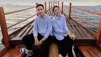 Menjadi calon ibu wakil Presiden RI, kegiatan Selvi belakangan ini terlihat sering ikut suaminya kampanye. Dalam perjalanan kampanye Gibran, pasangan suami istri itu pun selalu tampil serasi. Foto: Instagram @selvie_ananda_
