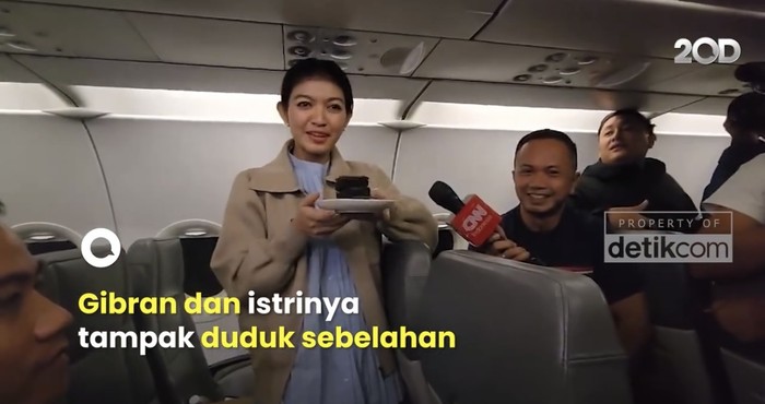 Selvi Ananda Ulang Tahun, Dapat Kejutan Kue di Pesawat!