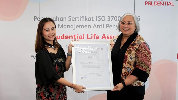 Sistem Manajemen Anti Penyuapan PT Prudential Life Assurance (Prudential Indonesia) hari ini secara resmi menjadi perusahaan asuransi jiwa joint venture pertama yang meraih sertifikasi global yaitu ISO 37001:2016 terkait Sistem Manajemen Anti Penyuapan (SMAP). Penyerahan sertifikasi ini secara simbolis diserahkan oleh Nolia Natalia, Managing Director PT BSI (British Standards Institution) Group Indonesia kepada Michellina Laksmi Triwardhany selaku Presiden Direktur Prudential Indonesia di Prudential Tower, Jakarta (9/1).