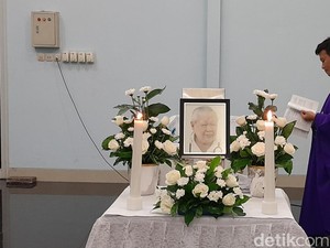 Momen Menyentuh Warga Solo Pasang Badan Demi Dokter Lo Saat Kerusuhan 1998