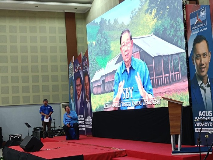 Susilo Bambang Yudhoyono (SBY)