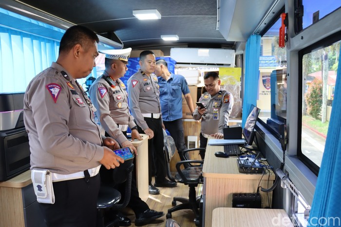 Aktivitas Bus SIM Keliling Polres Tana Toraja.