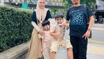 April Jasmine dan Ustad Solmed Kompak Makan Pecel Lele Kaki Lima