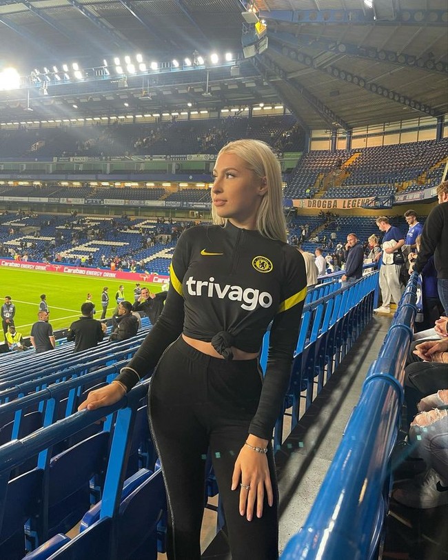 Cole Palmer dianggap membuang terlalu banyak peluang emas yang membuat Chelsea kalah atas Middlesbrough dengan skor 0-1. Kekalahan itu juga menyeret Astrid Wett, model yang dekat dengan Cole. Foto: Instagram