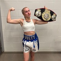 Di kolom komentar unggahan Astrid dengan Cole, fans menghubungkan fakta bahwa Cole Palmer pernah berfoto dengan Astrid Wett dengan kekalahan Chelsea.  Foto: Instagram