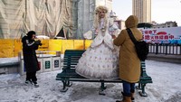 Popularitas pemotretan bertema fantasi Harbin di media sosial bertepatan dengan puncak musim pariwisata kota tersebut, yang secara resmi dimulai pada Jumat (5/1) dengan upacara pembukaan Festival Es dan Salju.
