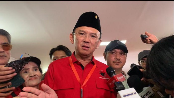 Politikus PDIP Basuki Tjahaja Purnama atau Ahok usai HUT PDIP di Sekolah Partai, Lenteng Agung, Jakarta Selatan, Rabu (10/1/2024).