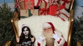 Santa metal... Foto: Boredpanda