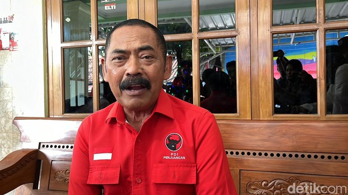 Ketua DPC PDIP Kota Solo FX Hadi Rudyatmo ditemui di Pucangsawit, Rabu (10/1/2024).