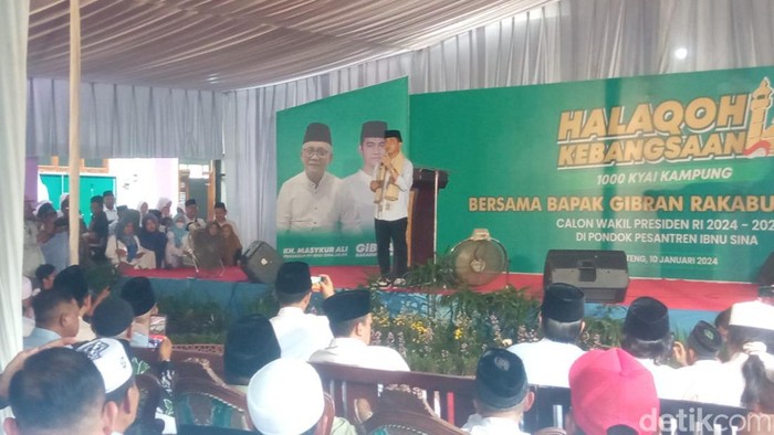 Gibran minta program dana abadi pesantren dikawal kiai
