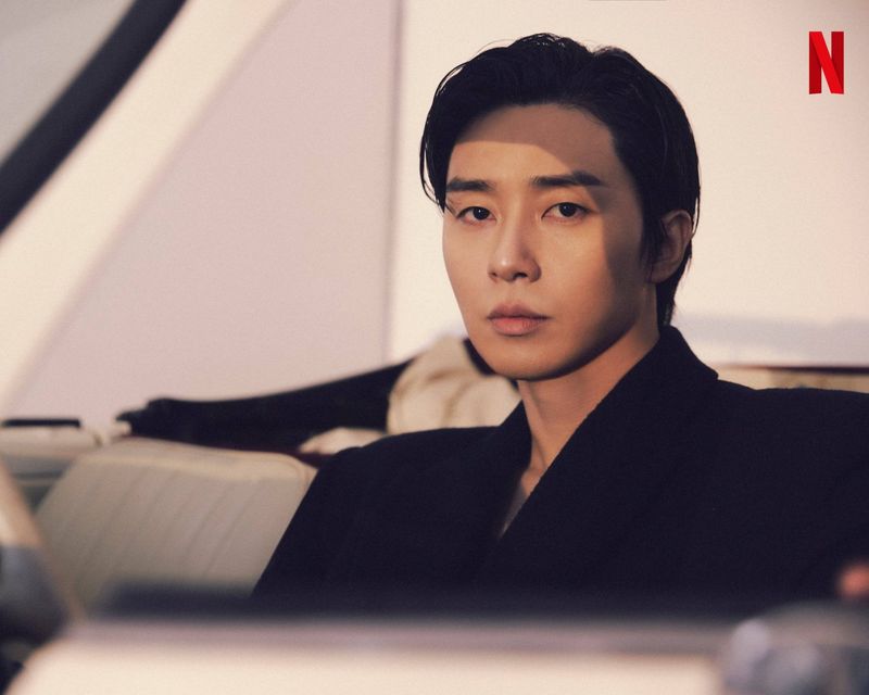 Han So Hee dan Park Seo Joon menjalani pemotretan untuk promosi drama Korea Gyeongseong Creature