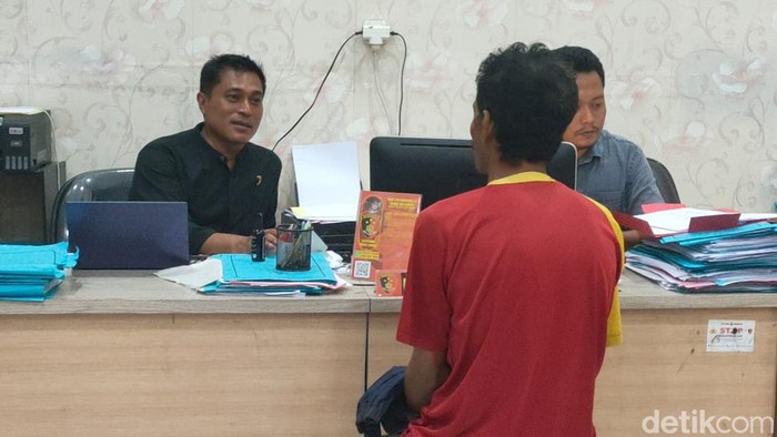 Jalil, suami yang lakukan KDRT tewaskan istri di Jember diperiksa polisi