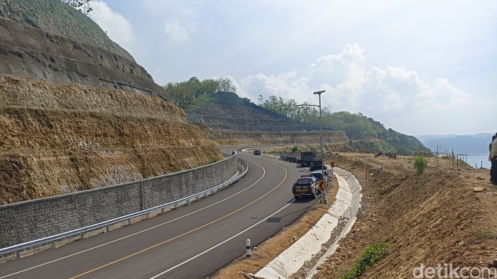 jalur Pantai Selatan (Pansela/JLS) ruas Sine