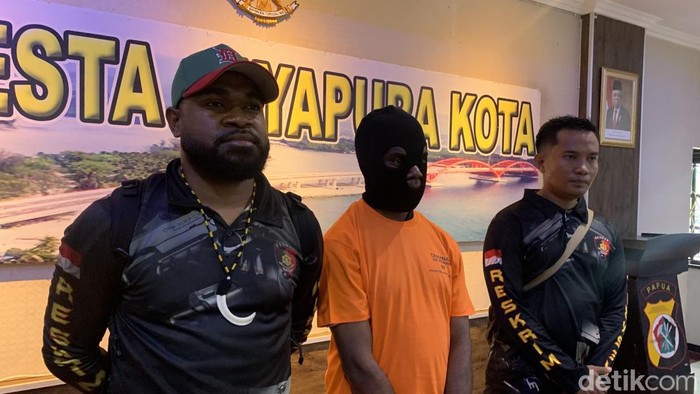 Pria inisial RN (27) pelaku pembakaran pasar dan hotel di Jayapura.