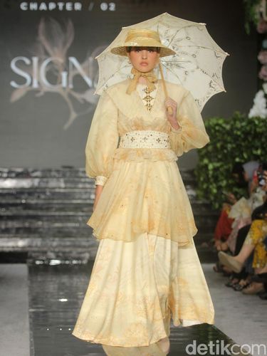 Koleksi Nawasana di half patiunus