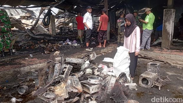 Kondisi terkini Pasar Ngawen, Blora, Rabu (10/1/2024), usai kebakaran yang terjadi pada Selasa (9/1/2024).