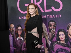 7 Gaya Lindsay Lohan di Premiere Mean Girls, Pamer Perut Rata Pascamelahirkan