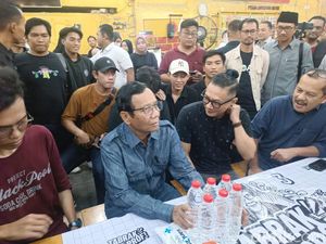 Beda Pendapat Mahfud dan Jokowi soal Format Debat Capres