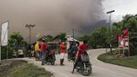 Penampakan Gunung Lewatobi Berstatus Awas, Warga Diminta Menjauh