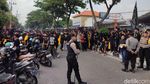 Ratusan Pesilat Datangi PN Mojokerto Kawal Rekannya Jalani Persidangan