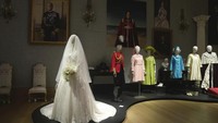 Left Bank Pictures akan melelang hampir 450 properti dan kostum dari serial Netflix, The Crown. Keuntungan dari lelang tersebut bakal digunakan untuk mendanai beasiswa National Film and Television School (NFTS) selama 20 tahun ke depan. Left Bank Pictures akan melelang hampir 450 properti dan kostum dari serial Netflix, The Crown. Keuntungan dari lelang tersebut bakal digunakan untuk mendanai beasiswa National Film and Television School (NFTS) selama 20 tahun ke depan.