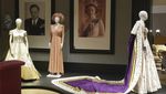 Ratusan Properti-Kostum Serial The Crown Bakal Dilelang