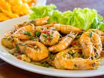 Resep Udang Goreng Bumbu Cabe dan Bawang, Pedas Gurihnya Nagih
